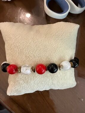 Red Black White Beaded Bracelet